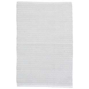 DASH AND ALBERT RUGS Herringbone Pearl Grey/White Handwoven Indoor/Outdoor Rug