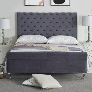 ROSDORF PARK Villeda Upholstered Bed