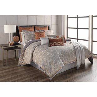 RIVERBROOK HOME Aileen Comforter Set