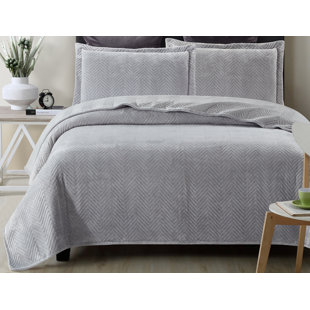 MAISON CONDELLE Bianca Polyester Machine Woven Quilt Set