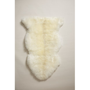 FARMHOUSE POTTERY Nordic Sheepskin - White
