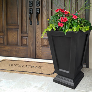 MAYNE INC. Aberdeen 25" Tall Planter