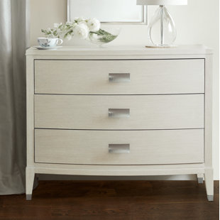 BERNHARDT East Hampton 3 - Drawer Bachelor's Chest in Beige