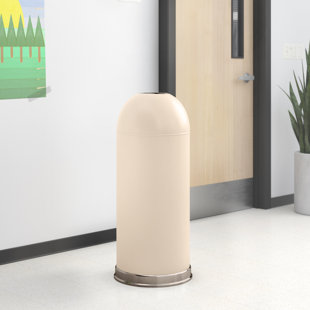 WITT 15 Gallon Trash Can