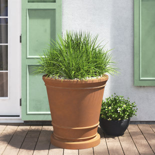 FREEPORT PARK Holly Concrete Plant Pot