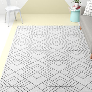 HASHTAG HOME Carruth Geometric Indoor / Outdoor Area Rug