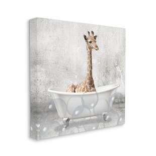 TRINX " Baby Giraffe Bath Time Cute Animal "