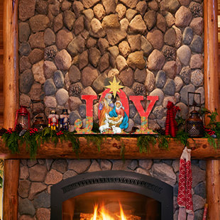 DESIGNOCRACY Regal Joy Nativity Wooden Door Hanger by G.Debrekht