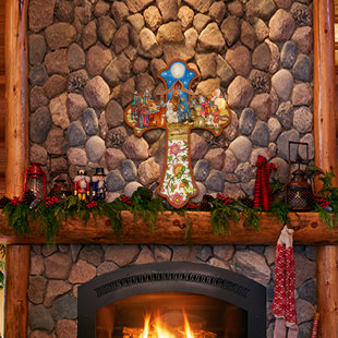 DESIGNOCRACY Nativity Wooden Cross Door Hanger