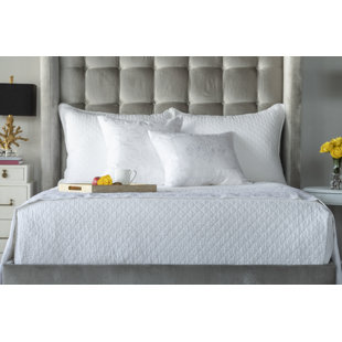 LILI ALESSANDRA Emily Linen Coverlet