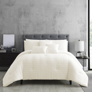 RIVERBROOK HOME Kasuga Comforter Set