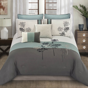 RIVERBROOK HOME Emilie Comforter Set