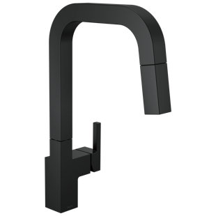 DELTA Junction Pull Down Sprayer Single Handle Kitchen Sink Faucet