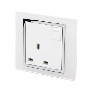 RETROTOUCH Crystal CT 13A Single Plug Socket With Switch White