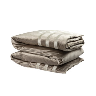 LILI ALESSANDRA Angie Traditional Velvet Duvet Cover
