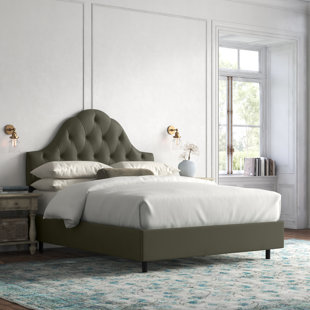 SKYLINE FURNITURE Upholstered Bed