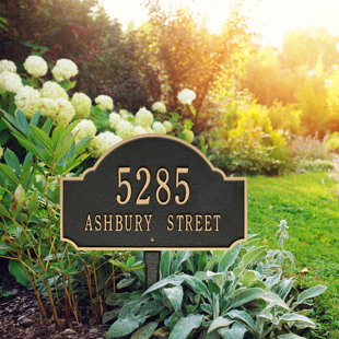 OLD CENTURY FORGE Fitzwilliams 2-Line Lawn Address Sign