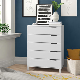 EBERN DESIGNS Sariha 5 - Drawer Dresser