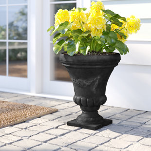 WINSTON PORTER Amayia Urn Planter