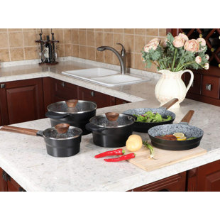 PREP & SAVOUR Daquasia 8 - Piece Non-Stick Aluminum Cookware Set