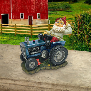 DESIGN TOSCANO Ploughing Pete on His Tractor Garden Gnome Statue