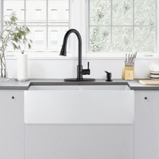 SOUEEUM 32" L x 20" W Double Basin Farmhouse Kitchen Sink with Basket Strainer