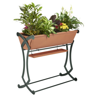 HEARTH CRAFT Elevated Planter