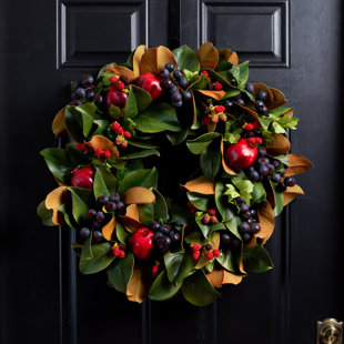 DARBYCREEKTRADING Handcrafted Fresh (Live) Berry Wreath