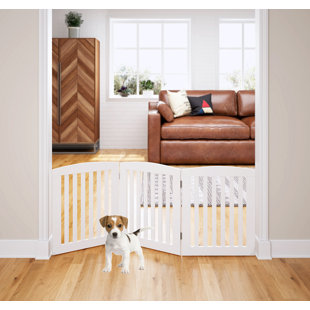 TUCKER MURPHY PET™ Benno Wood Free Standing Pet Gate