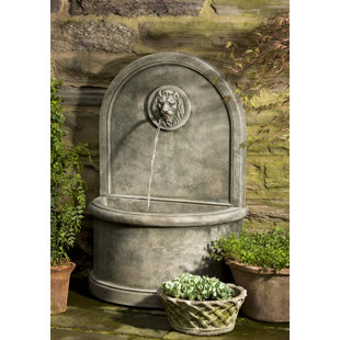 CAMPANIA INTERNATIONAL Lion Hand Crafted Weather Resistant Floor Fountain