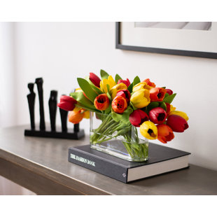 DARBYCREEKTRADING Tulip in Vase