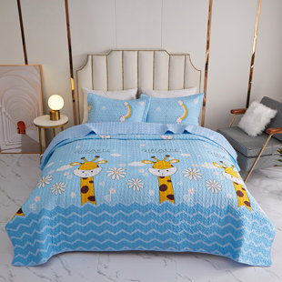 KINDRED HOME 2-Piece Cartoon Giraffe Quilt Set