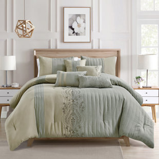 ELIGHT HOME Modern & Contemporary Channel Damask Comforter Set