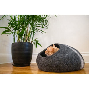 TUCKER MURPHY PET™ Langton Designer Round Cat Bed