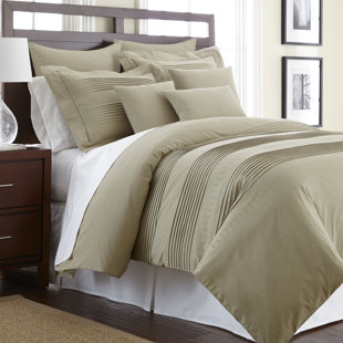 AMRAPUR OVERSEAS INC. Swarovski Elements Modern & Contemporary Cotton Duvet Cover Set