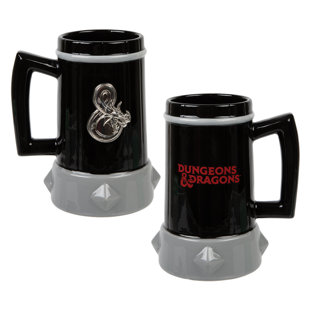VANDOR LLC Dungeons & Dragons Sculpted Tankard With Metal Badge
