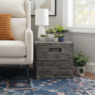 MILLWOOD PINES Woodsburgh End Table