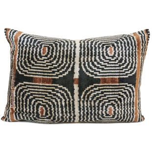 METROHOUSE DESIGNS Ikat Velvet Throw Pillow