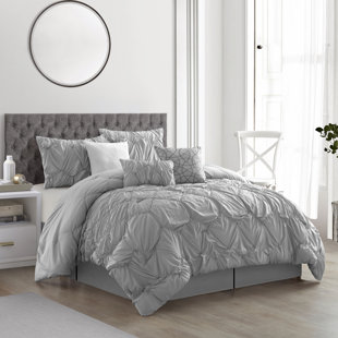 NANSHING AMERICA, INC Istana Microfiber 7 Piece Comforter Set