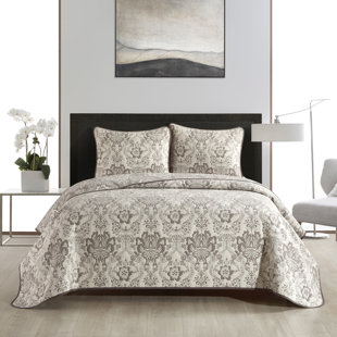 NANSHING AMERICA, INC Tricia Floral Damask 3 Piece Quilt Set