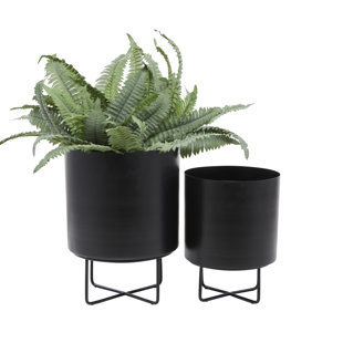 CosmoLiving by Cosmopolitan 2-Piece Modern Iron Pot Planter Set