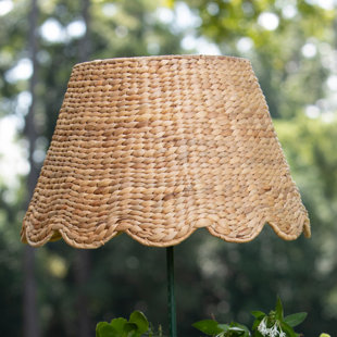 MAISON MAISON DESIGN Water Hyacinth Scalloped Lamp Shade