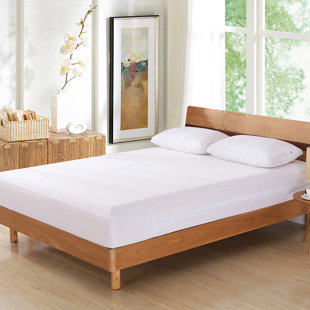 ELUXURY Waterproof Mattress Protector with Full Zippered Encasement