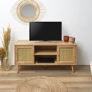 PERGO CLASSICS Zionsville TV Stand for TVs up to 88"