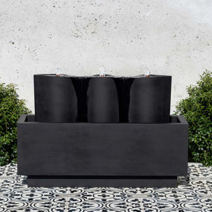 CAMPANIA INTERNATIONAL Samba Concrete Fountain