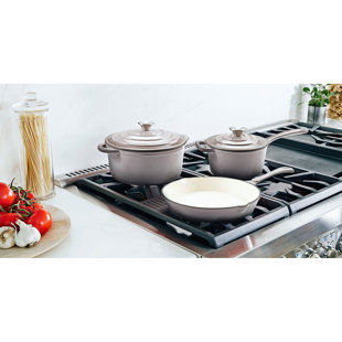 Aramco Imports Inc. Enameled Cast Iron Non Stick 10'' 1 -Piece Frying Pan