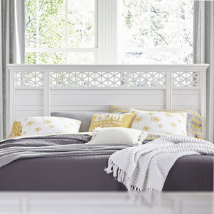 BEACHCREST HOME™ Geomar Headboard