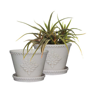 SOUTHERN PATIO® Lorna Ceramic Pot Planter with Saucer (Set of 2)