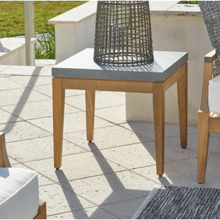 COASTAL LIVING™ BY UNIVERSAL FURNITURE Chesapeake Side Table