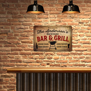 CHICO CREEK SIGNS Personalized Backyard Bar & Grill Sign Tan Wall Décor